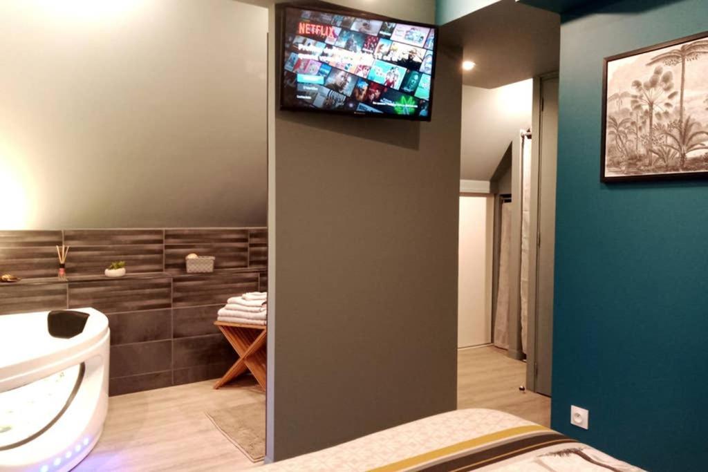 L'Evasion... Balneo. Apartment Sainte-Savine Ngoại thất bức ảnh