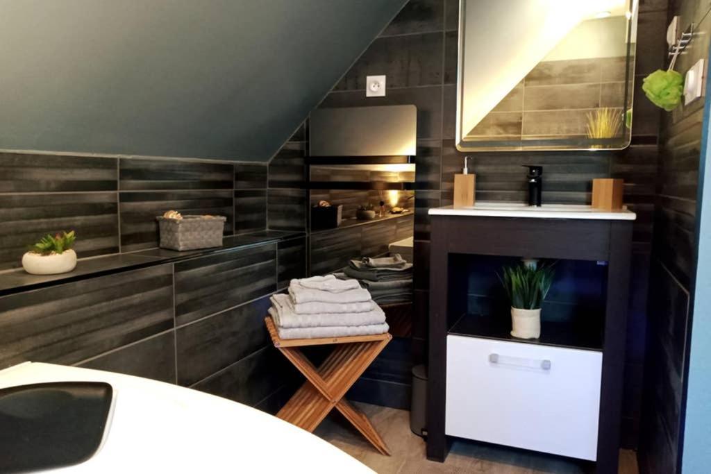 L'Evasion... Balneo. Apartment Sainte-Savine Ngoại thất bức ảnh